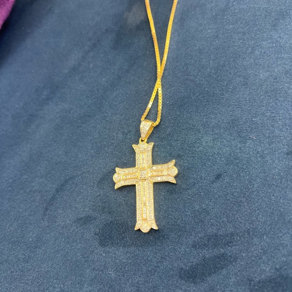 14K Yellow Gold Natural Diamond Cross Pendant - Picture 3 of 7